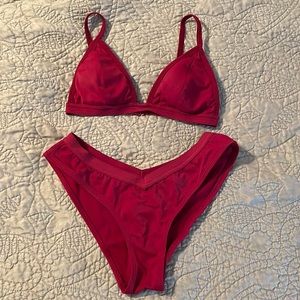 LA hearts swim red